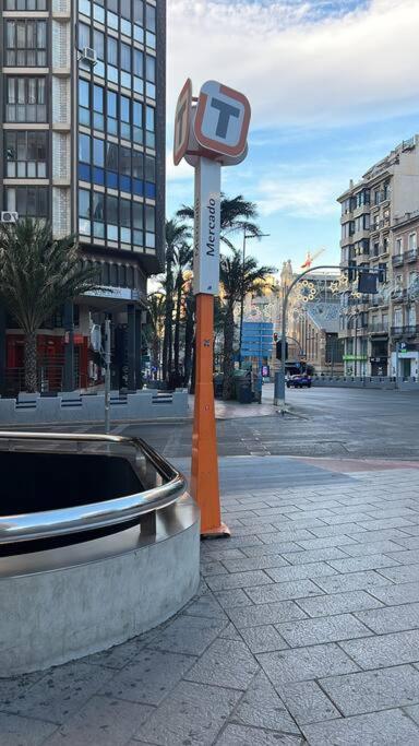 אליקאנטה Centrally-Located, Spacious Flat At Historic Centre & Short Walk To Beach מראה חיצוני תמונה