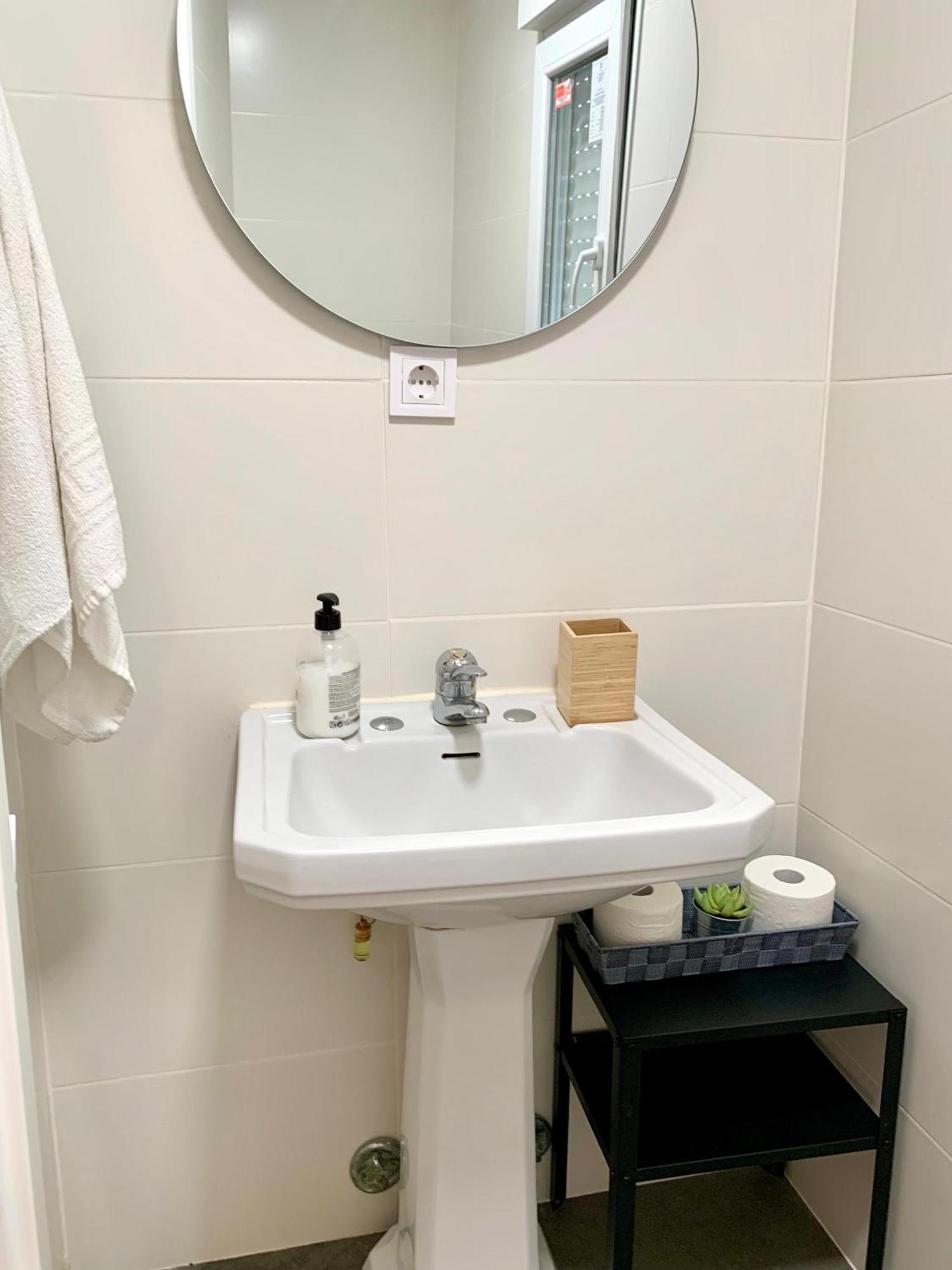 אליקאנטה Centrally-Located, Spacious Flat At Historic Centre & Short Walk To Beach מראה חיצוני תמונה